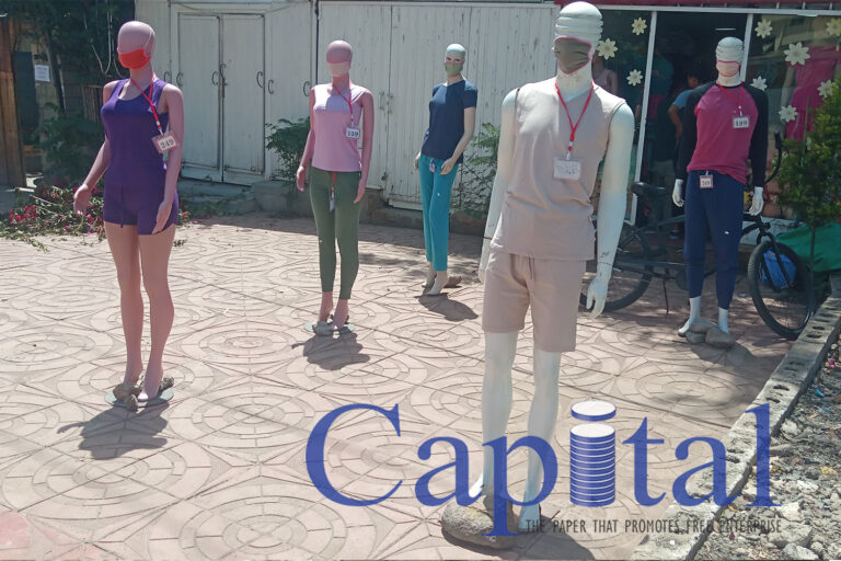 Social distancing mannequins