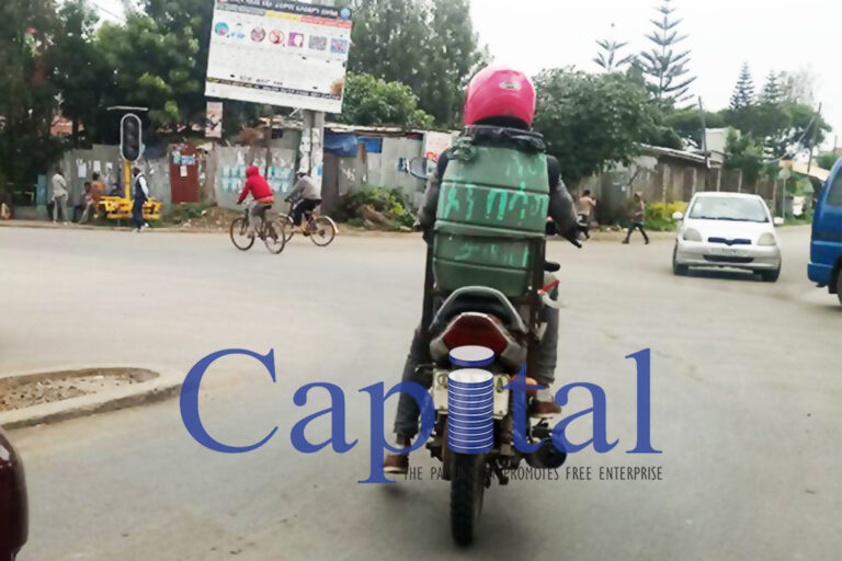 Motorized hand wash