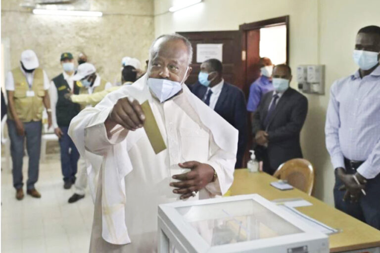 Ismail Omar Guelleh re-elected as Djibouti leader