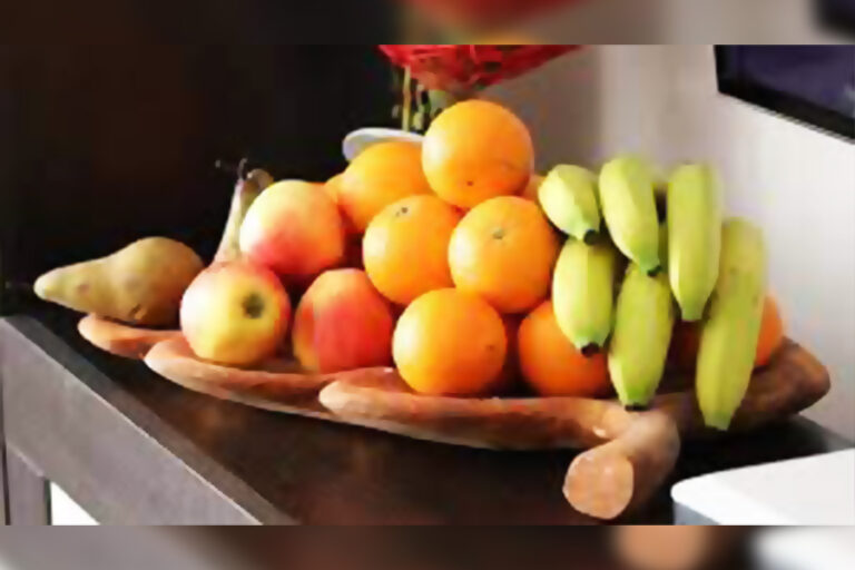 New report finds fruit, vegetables, protein remain out of reach for most Africans