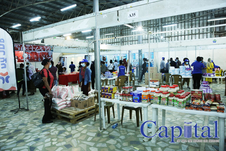 Government, private sector trying to control inflation with bazar, Sunday market