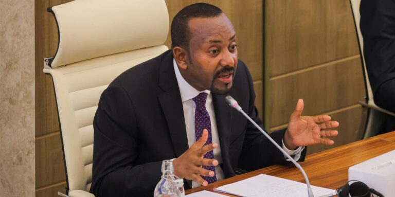 PM addresses Franco-Valuta policy